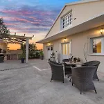 Holiday home Awesome In
